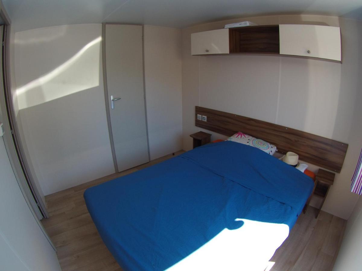 La Carabasse / Mazet 69 Hotel Vias Luaran gambar